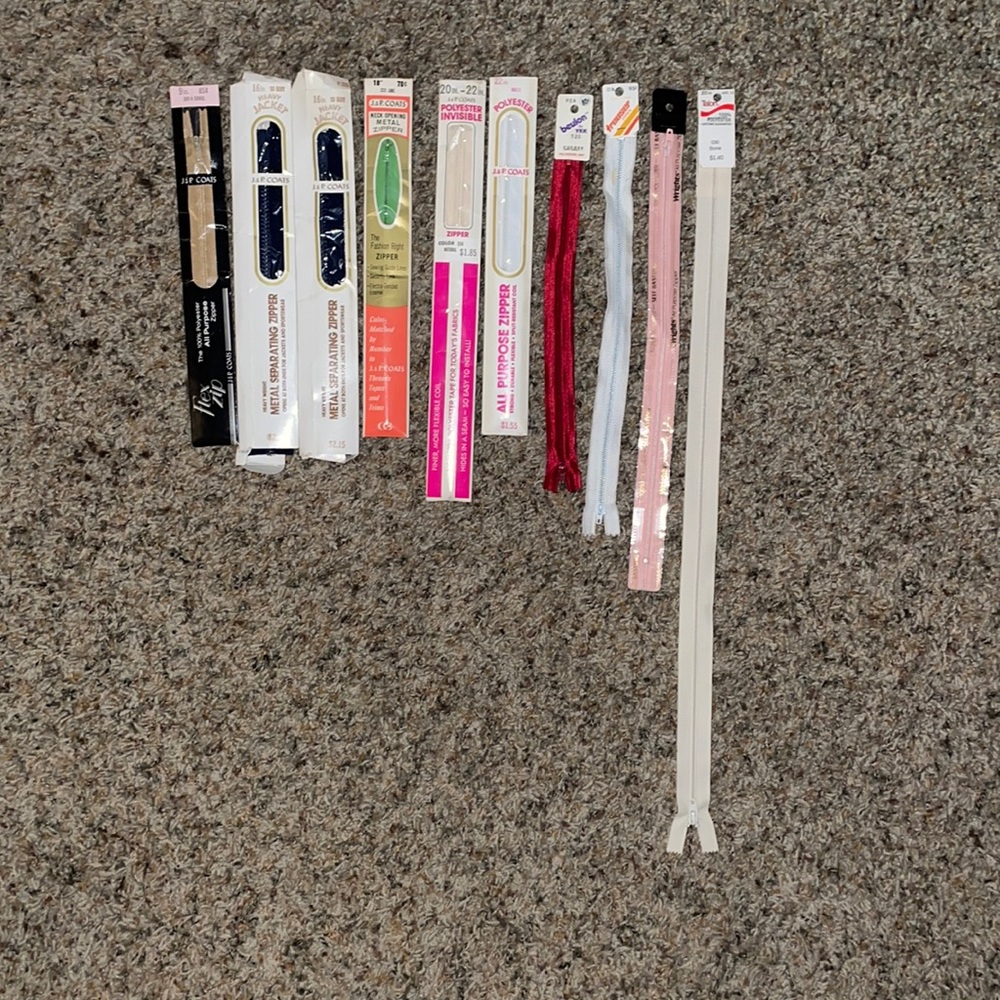 Set of 10 zippers in various colors and lengths